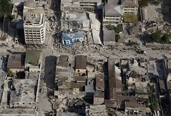 Centro de Puerto Pr�ncipe. Luego del terremoto. Fuente: (www.wikipedia.org)