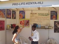 Provida. Maru Ch�vez, AMARC M�xico entrevistando a representante de Provida. Fuente: P�lsar